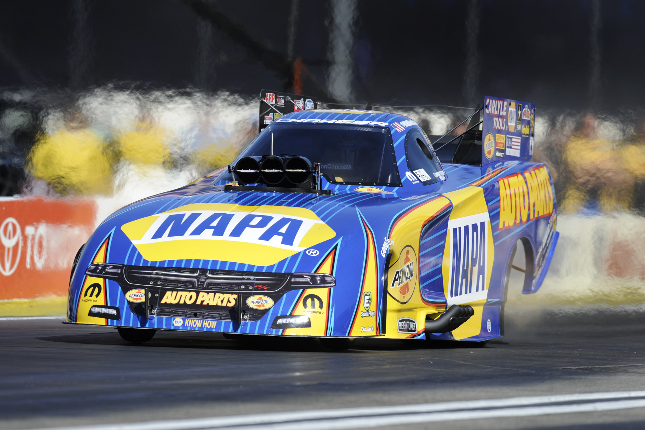 NHRA Funny Car Point Lead Robert Hight Back in Position for World Title