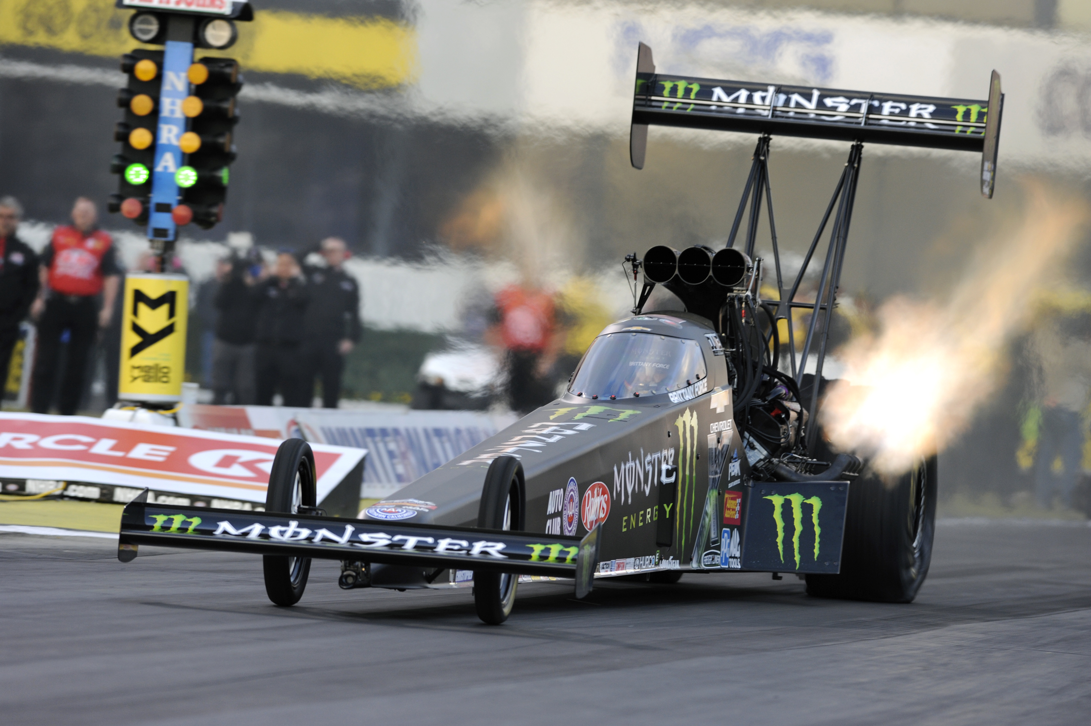 Top Fuel World Championship comes down to the Auto Club NHRA Finals