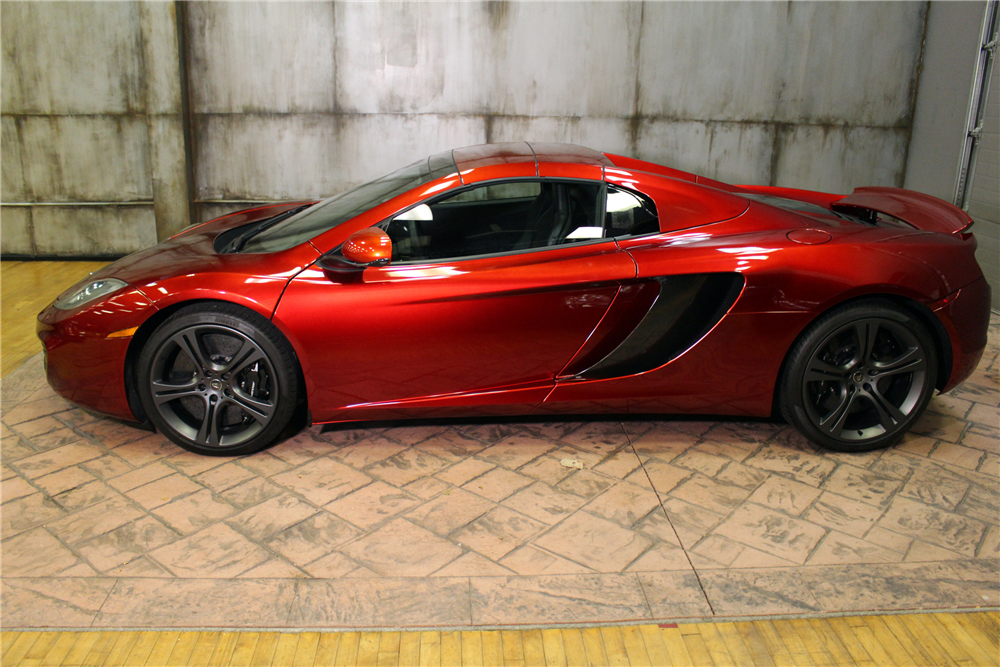 A 2013 McLaren MP4-12C (Lot #726) is one of the many spectacular convertibles that will cross the block at the 2018 Palm Beach Auction.