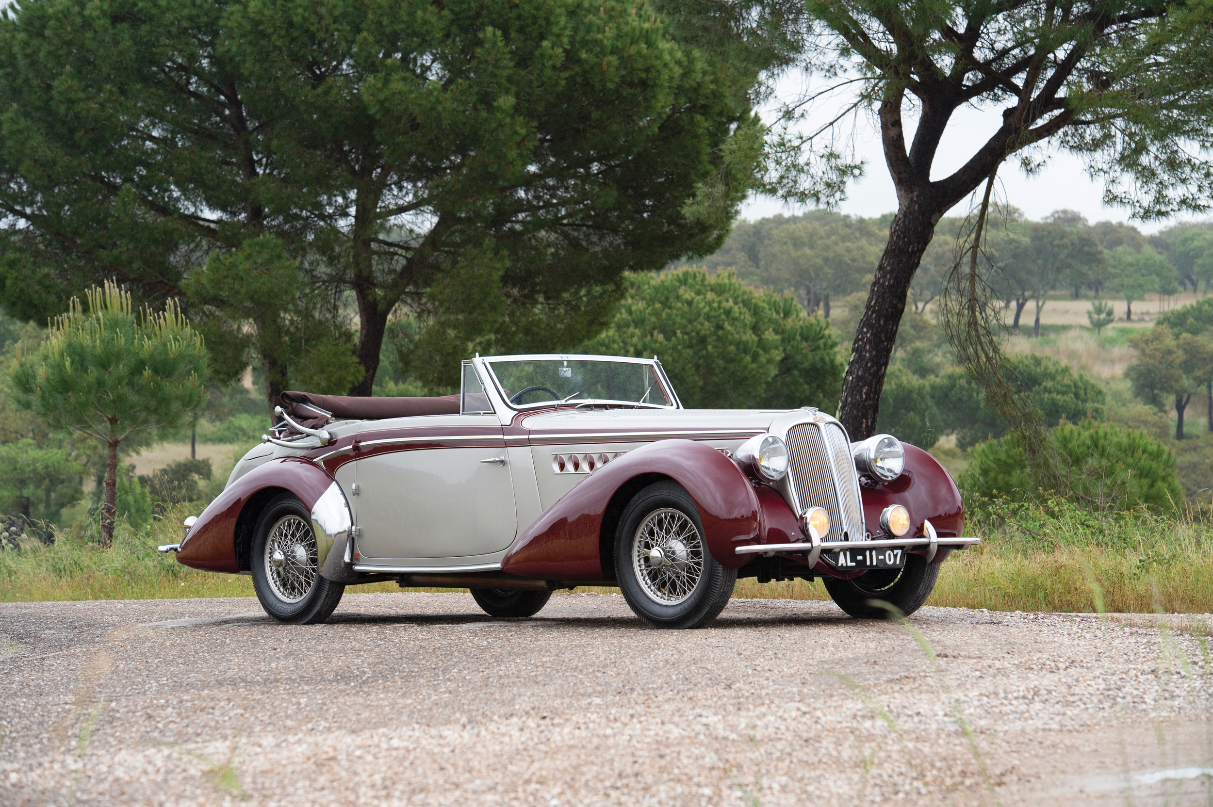 The Sáragga Collection - Delahaye 135M Cabriolet by Chapron (Credit- Tom Wood ©2019 Courtesy of RM Sotheby's)