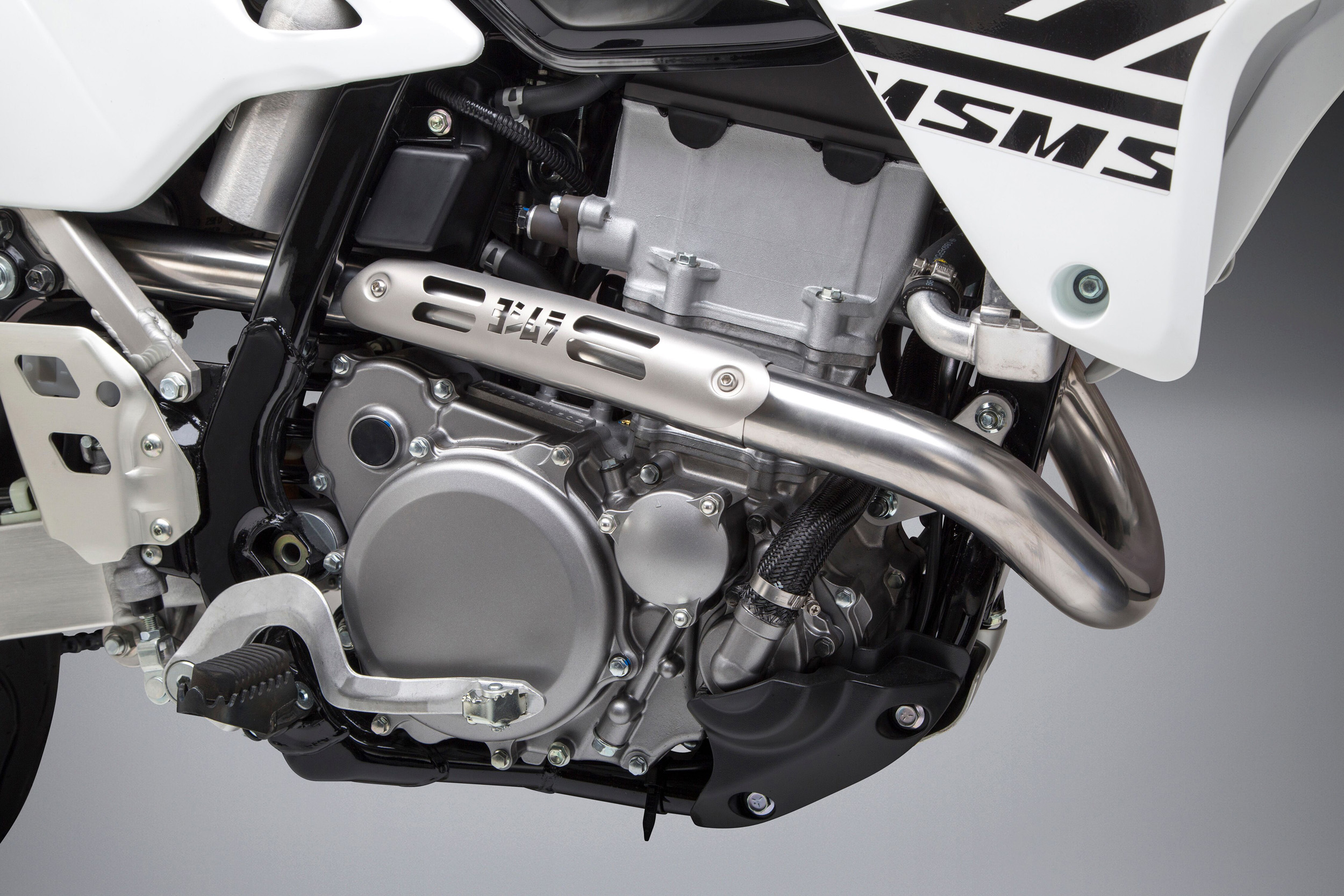 2019 Suzuki DR-Z 400 SM with Yoshimura RS-2 full system header and heat shield