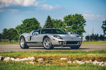 2005 Ford GT (Theodore W. Pieper © 2019 Courtesy of RM Auctions)