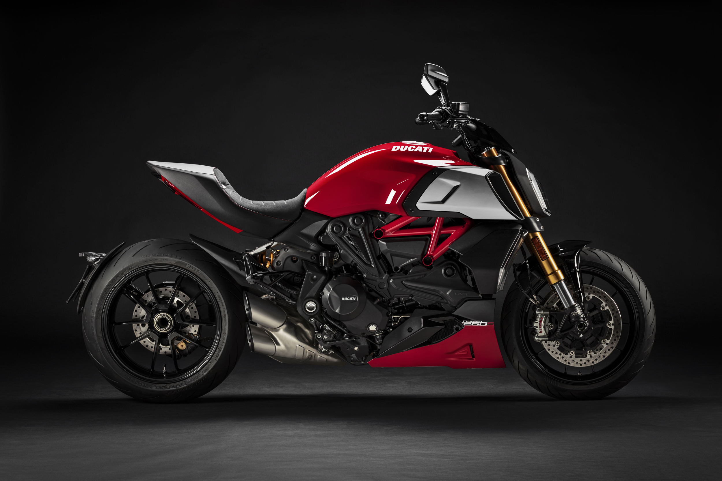 Ducati Diavel 1260 S - Ready 4 Red