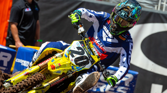 Broc Tickle (#20) puts in a strong effort on his Suzuki RM-Z450 (678)