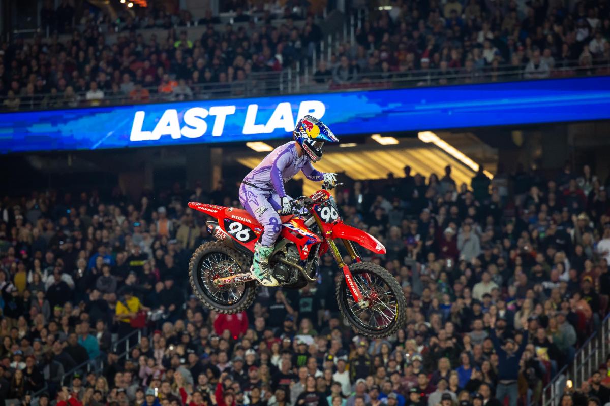 Hunter Lawrence has been on every 250SX Class podium in 2022 - Glendale Supercross