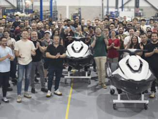 220711 The Taiga team celebrates its first 100% electric personal watercrafts, the Orcas coming off the production line (678)