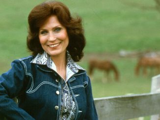 221004 Loretta Lynn, Famed Country Music Star and AMA Motorcycle Hall of Famer, Dies at 90 (678)