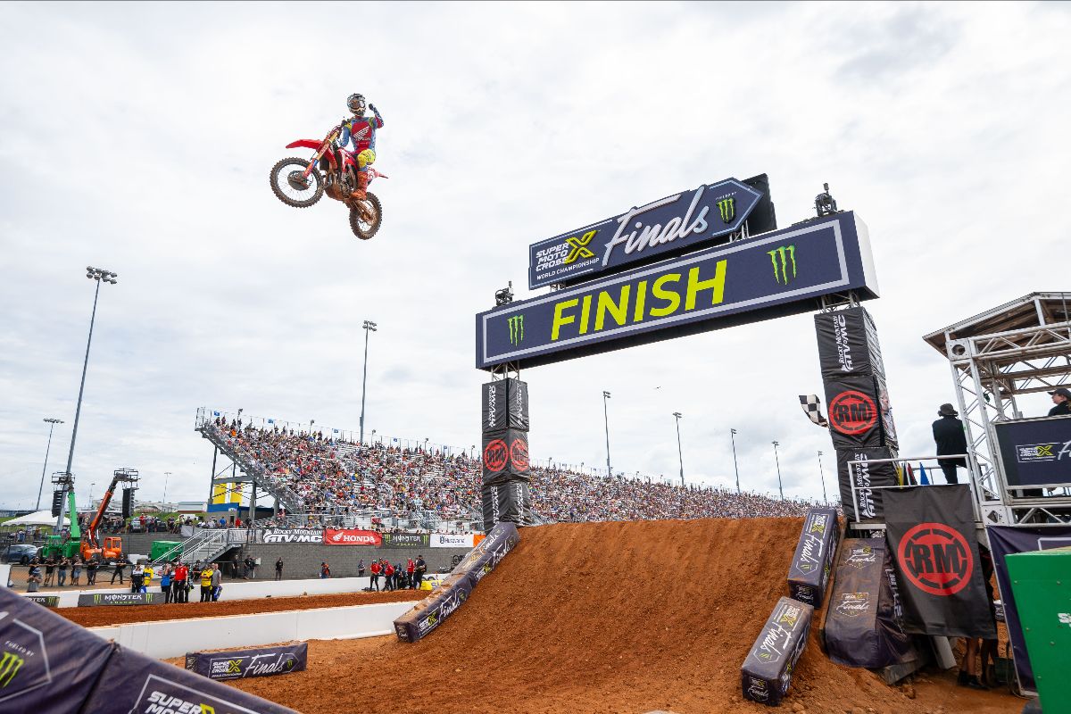 Chase Sexton earned perfect 1-1 Moto scores in Charlotte