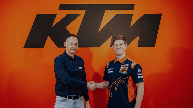 Harry Norton as MXGP Red Bull KTM Team Manager. Pictured with Robert Jonas [678]