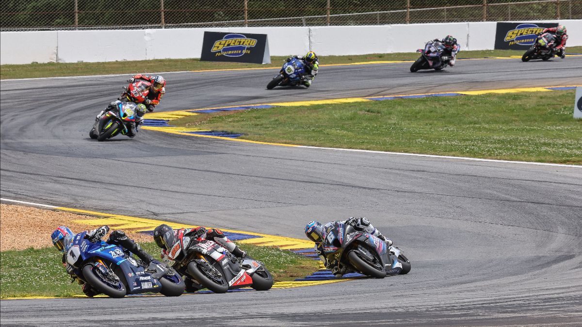 The battle for the Superbike win came down to Gagne (10) vs. Fong (5) and Beaubier (60)