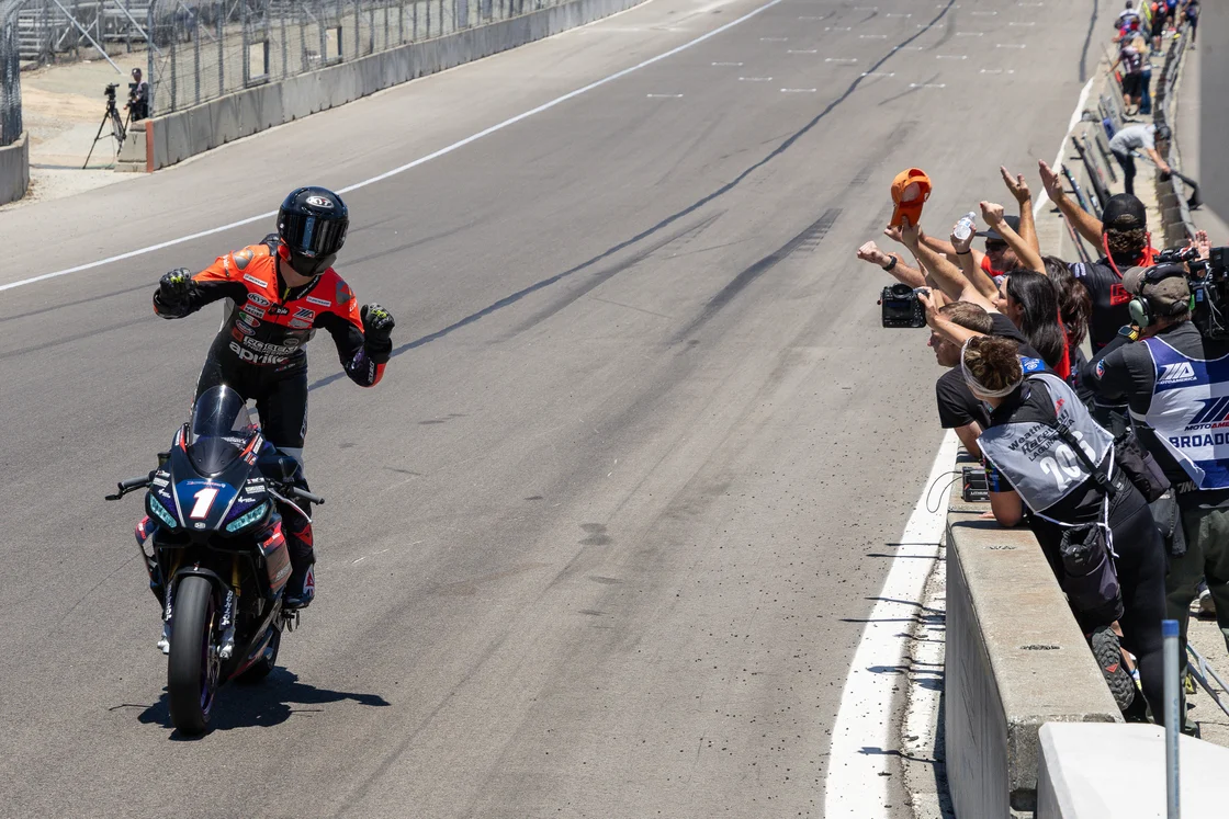 Alessandro Di Mario was dominant for a second straight day in the SC-Project Twins Cup race